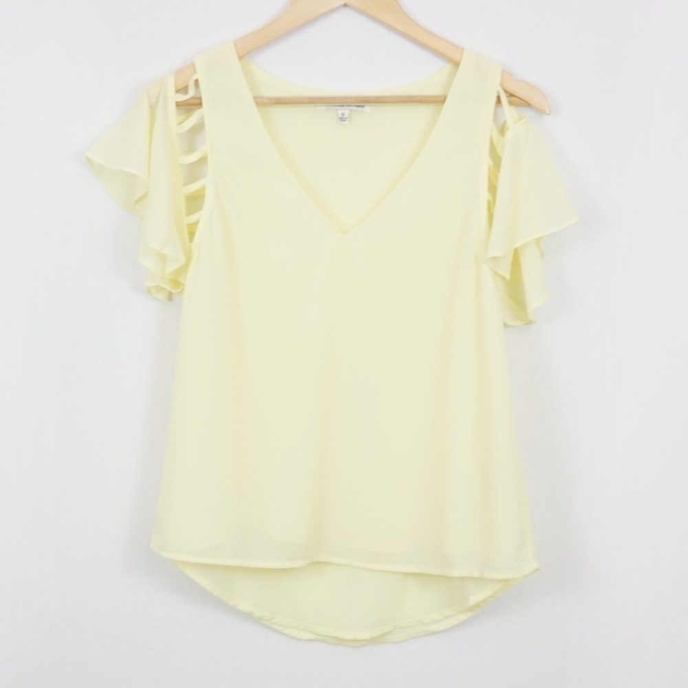 3/$10 sale NWT Jealous Tomato Cold Shoulder Blouse